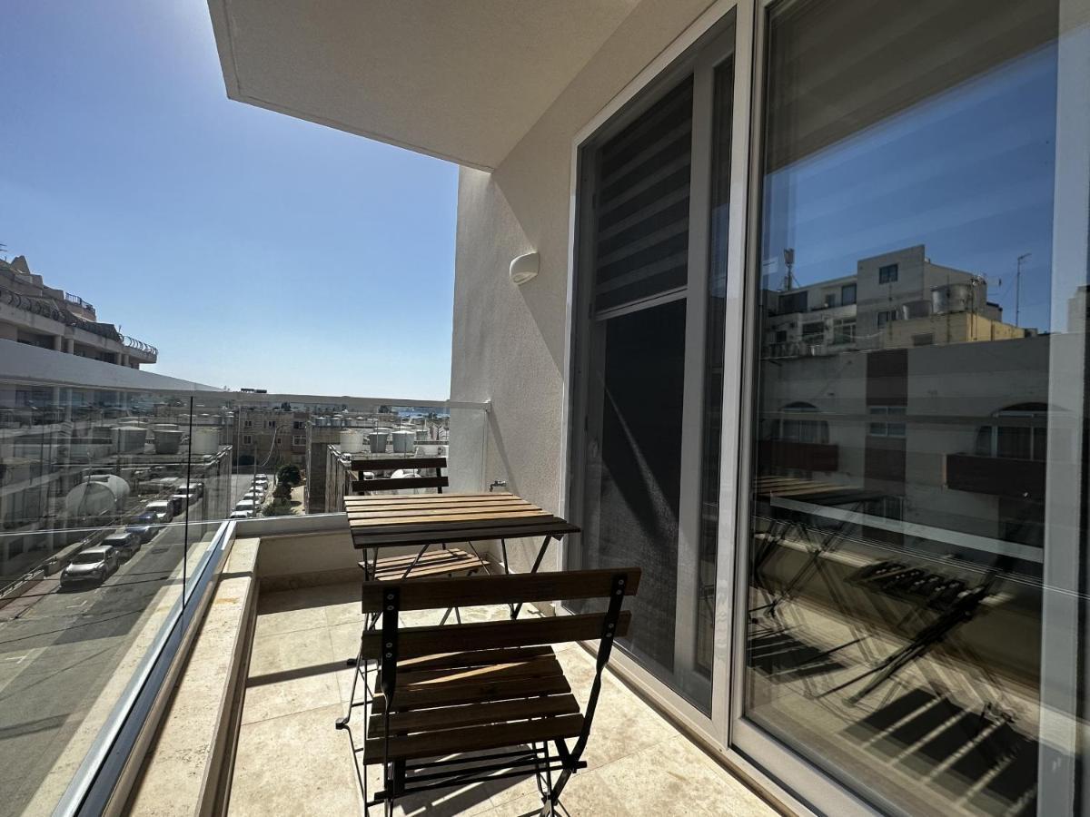 Qawra Holiday Apartment St. Paul's Bay Exteriör bild
